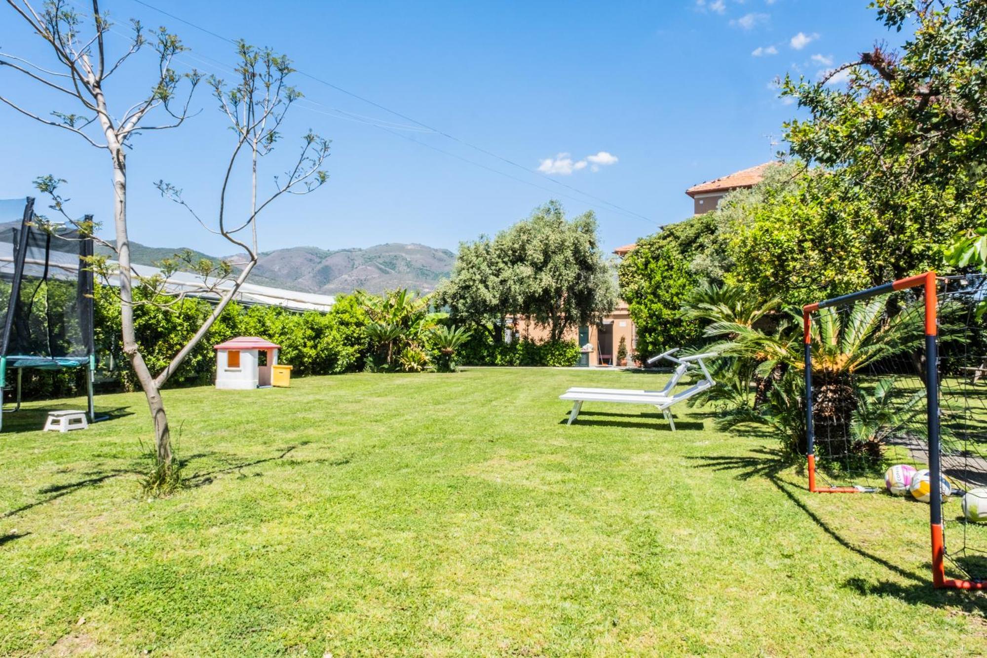 Agriturismo Giorgi Appartamenti In Riviera Ligure Альбенга Экстерьер фото