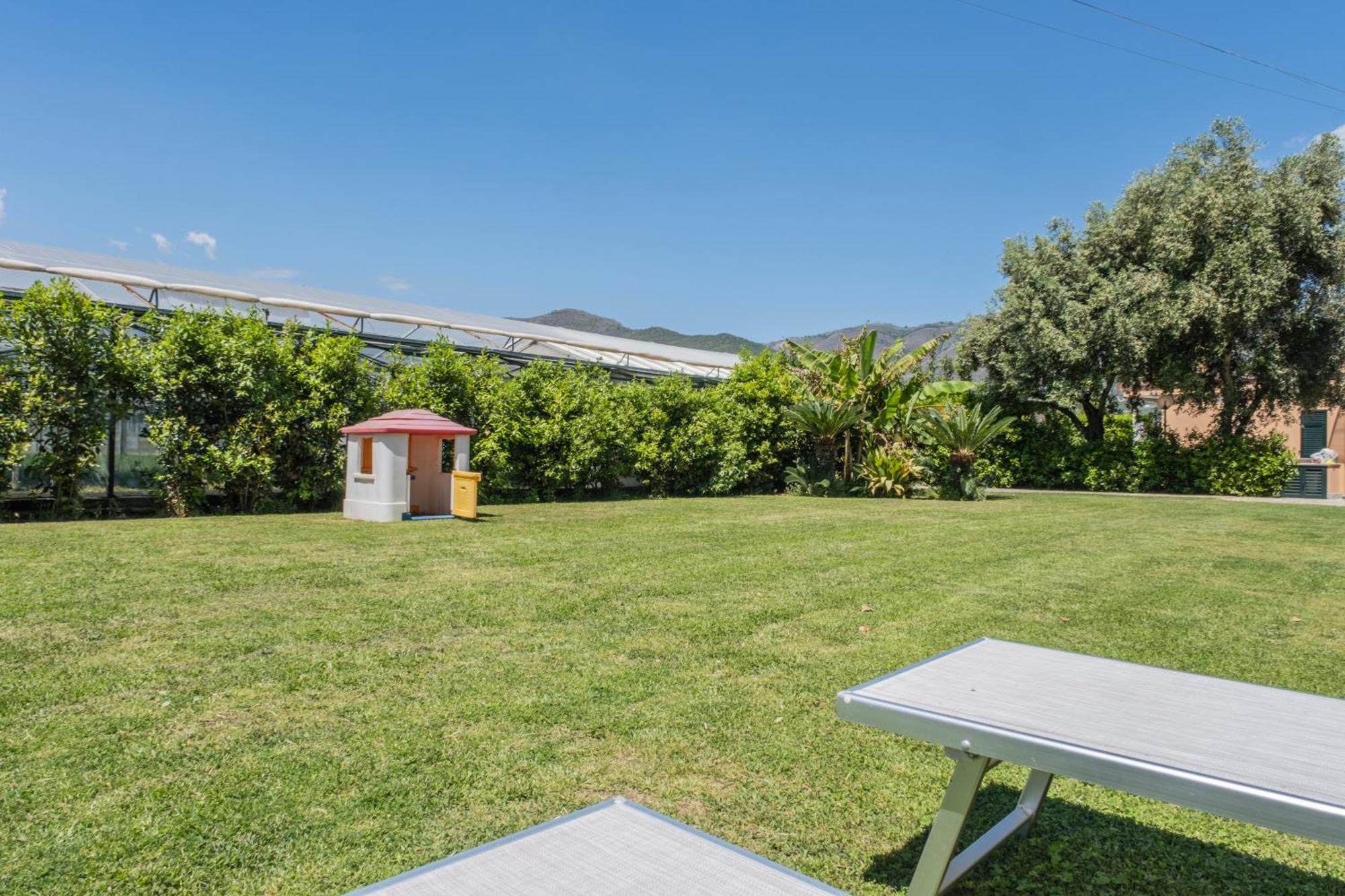Agriturismo Giorgi Appartamenti In Riviera Ligure Альбенга Экстерьер фото