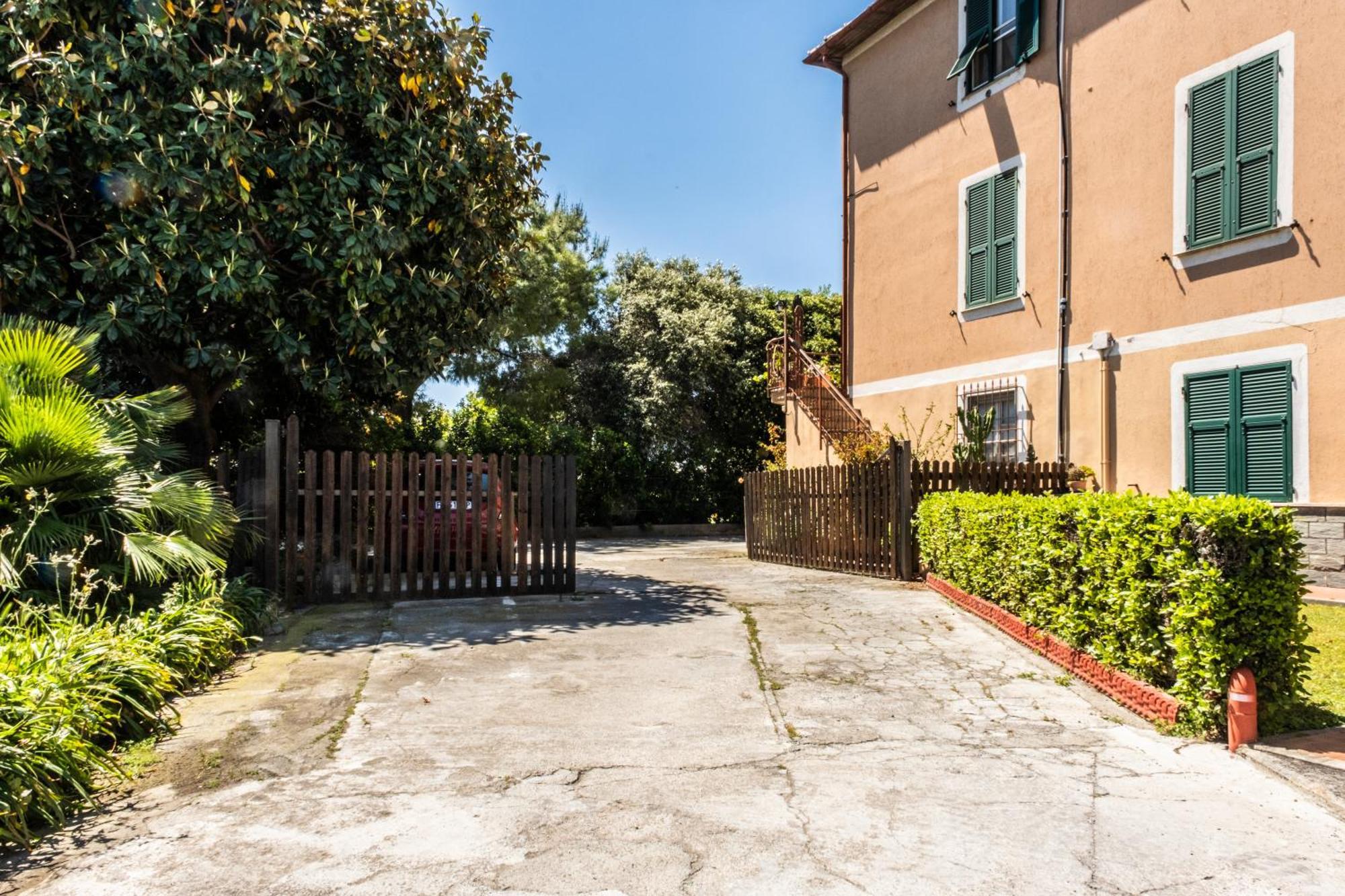Agriturismo Giorgi Appartamenti In Riviera Ligure Альбенга Экстерьер фото